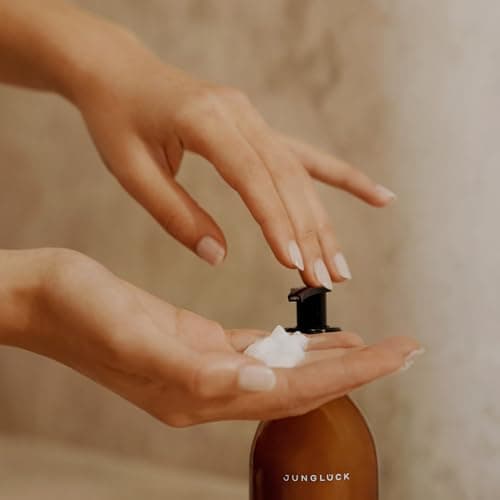 JUNGLÜCK Volumen Shampoo 250ml - Vegan, ohne Sulfate & Silikone - Reinigt und kräftigt die Haarstruktur - BIO Birkenwass