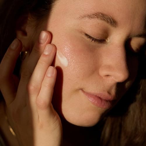 JUNGLÜCK Sonnenfluid Gesicht SPF 50+ - Vegan | Leichte Gesichtslotion ohne Weißeleffekt | Breitspektrum UV-Schutz LSF 50